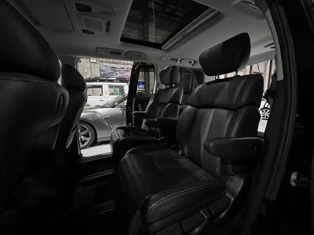 Vehicle interior 3