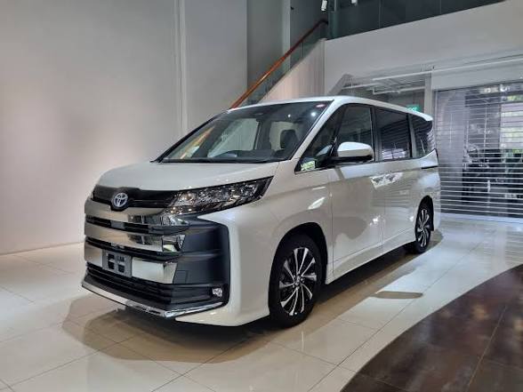 Toyota Noah Executive