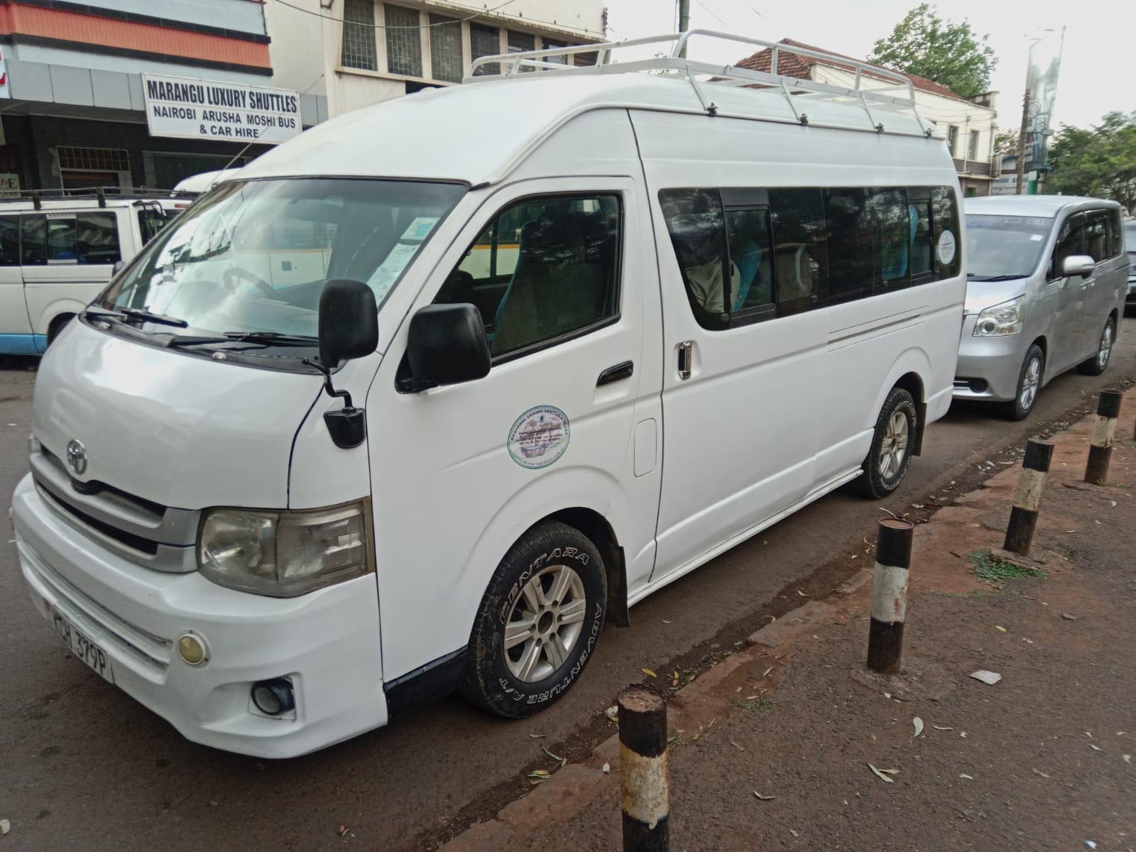 Toyota HiAce High-Roof (Side)
